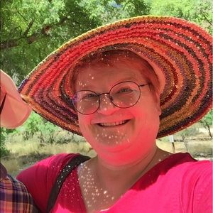 Meet your Posher, Melissa